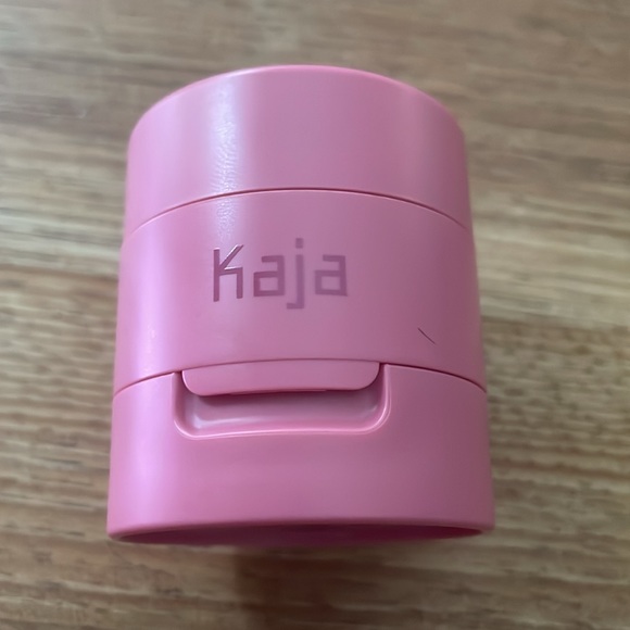 2 for $25 or 5 for $50 🩵 Kaja Blush! Shade Feisty - Picture 2 of 4